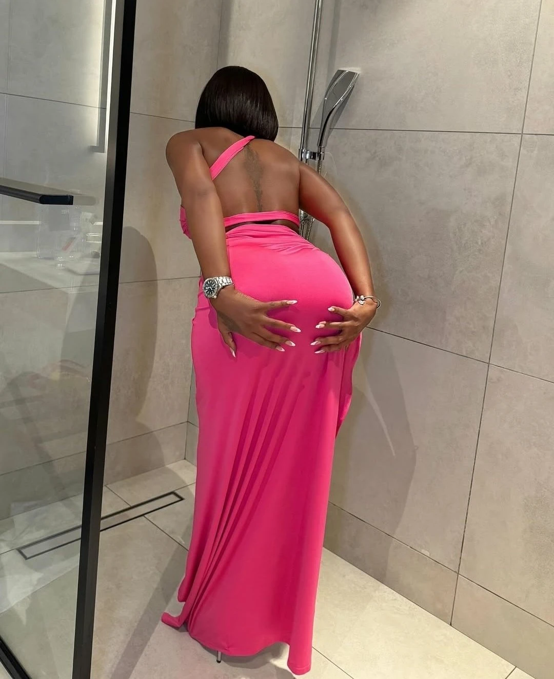 Lorna – Zimbabwean escort in Hyderabad — 3 / 4