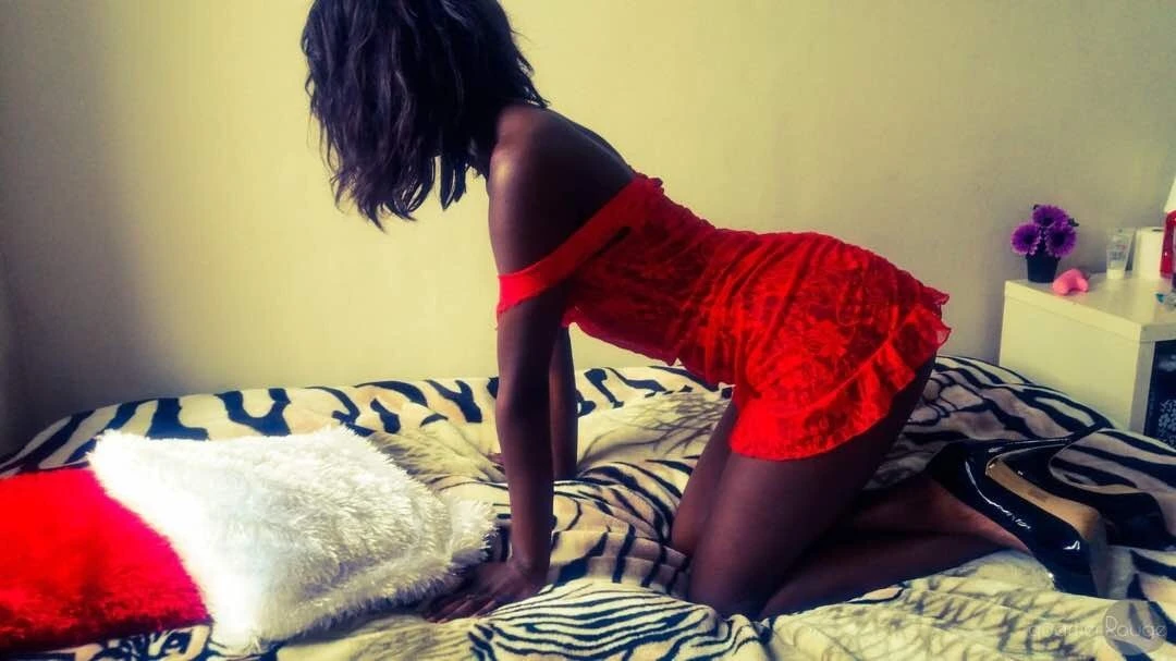 Monica – escort in Abidjan — 2 / 9