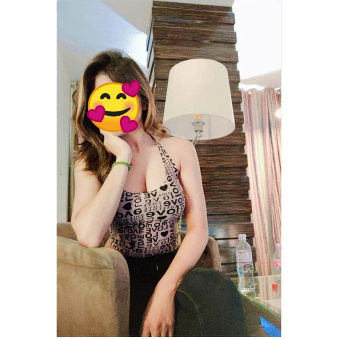 Chahat College girls Real Meet Genuine – Indian escort in Pune — 1 / 4