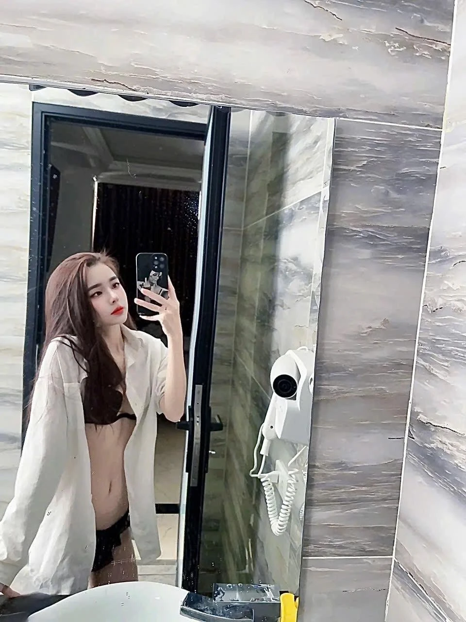Mochi – South Korean escort in Mumbai — 4 / 9