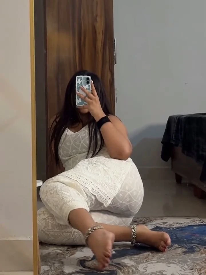 Kanishaka ( kannu ) – Indian escort in Hyderabad — 3 / 6