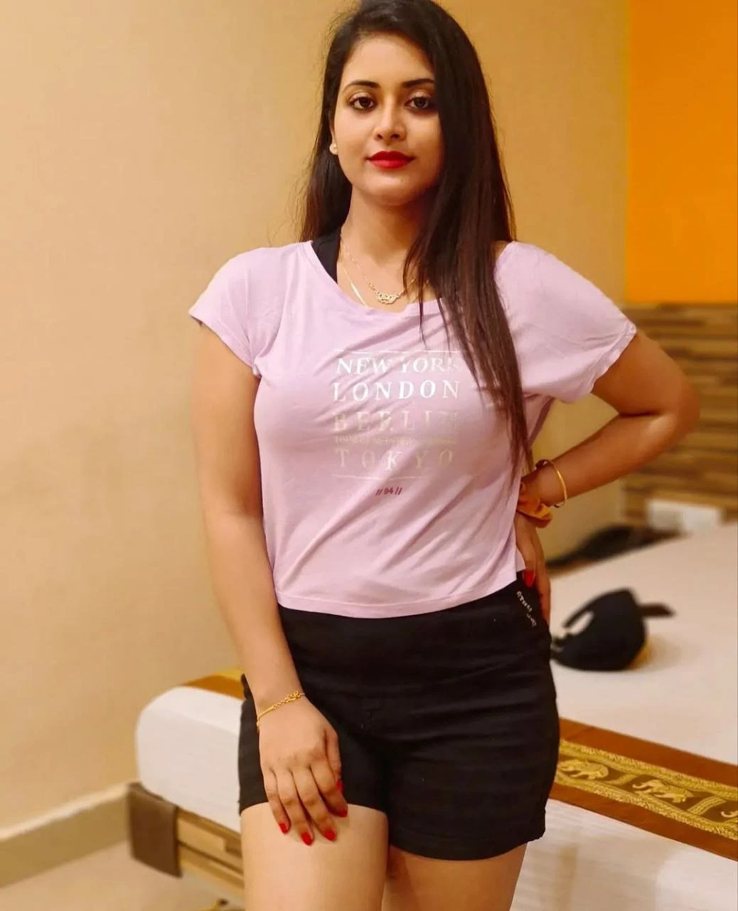 Shreya – escort in Mumbai — 2 / 4