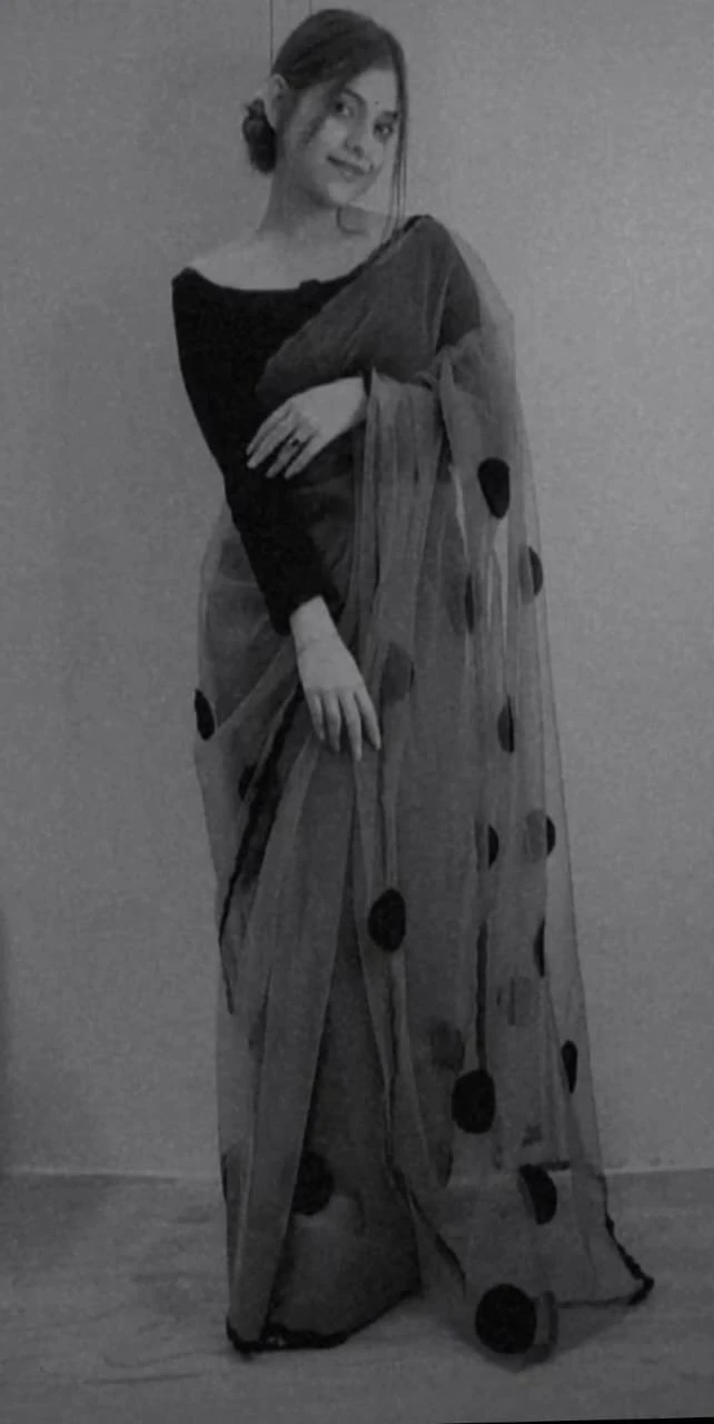 Naina Sharma – Indian escort in Mumbai — 2 / 7