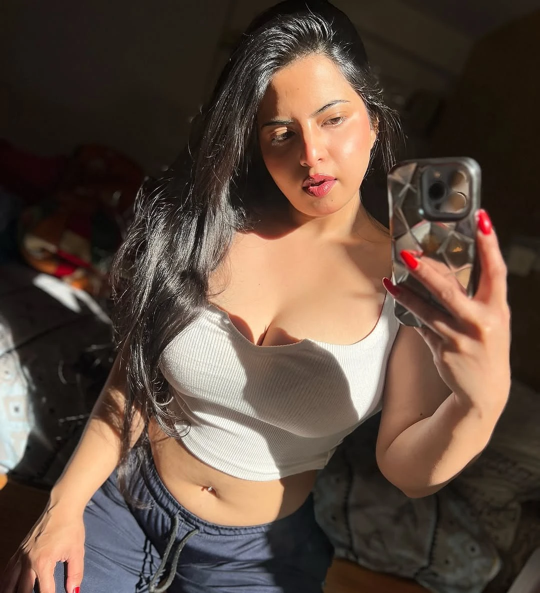 Vanshika – Indian escort in Kolkata — 3 / 4