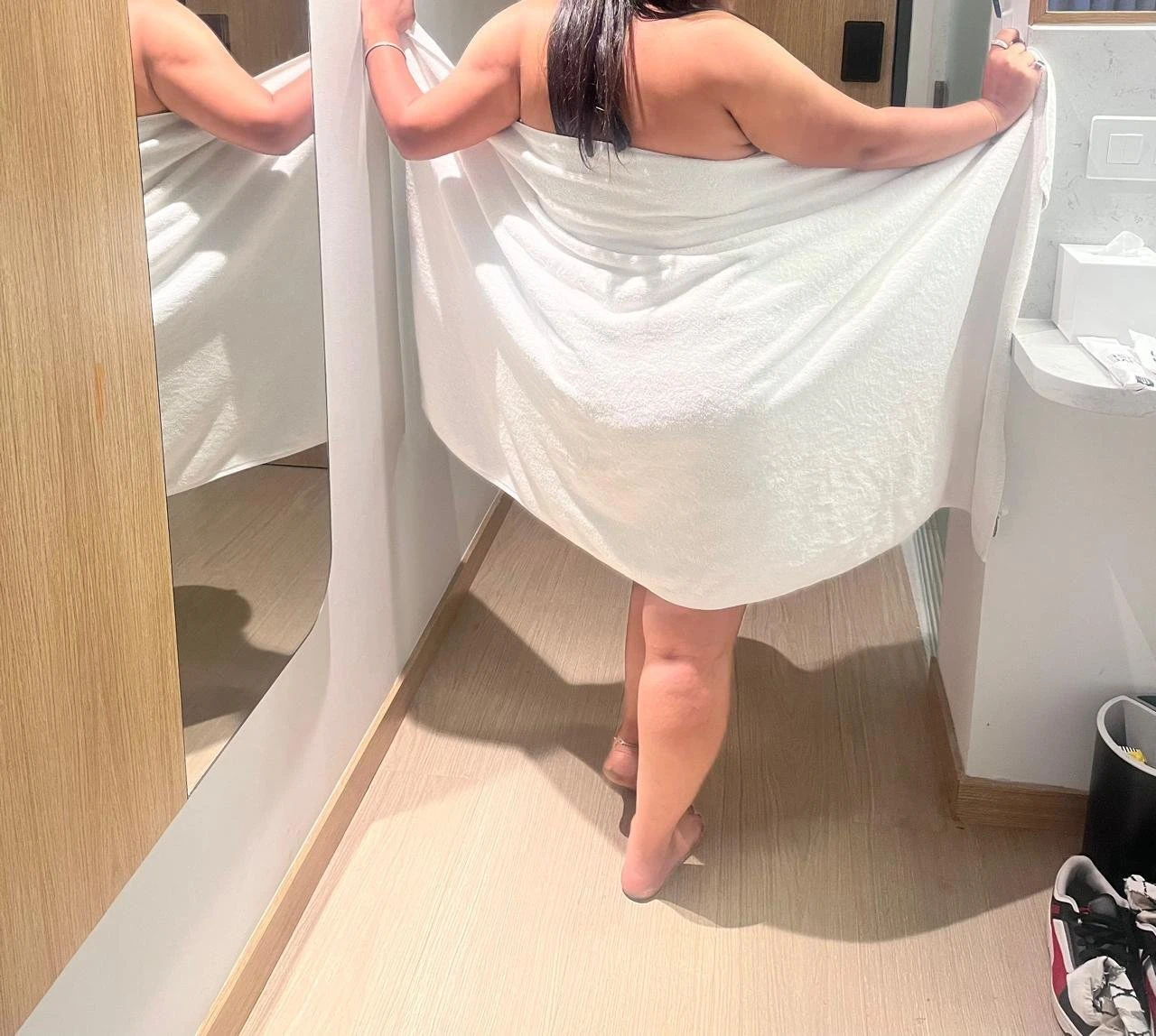 Ruhani – Indian escort in Kolkata — 9 / 18