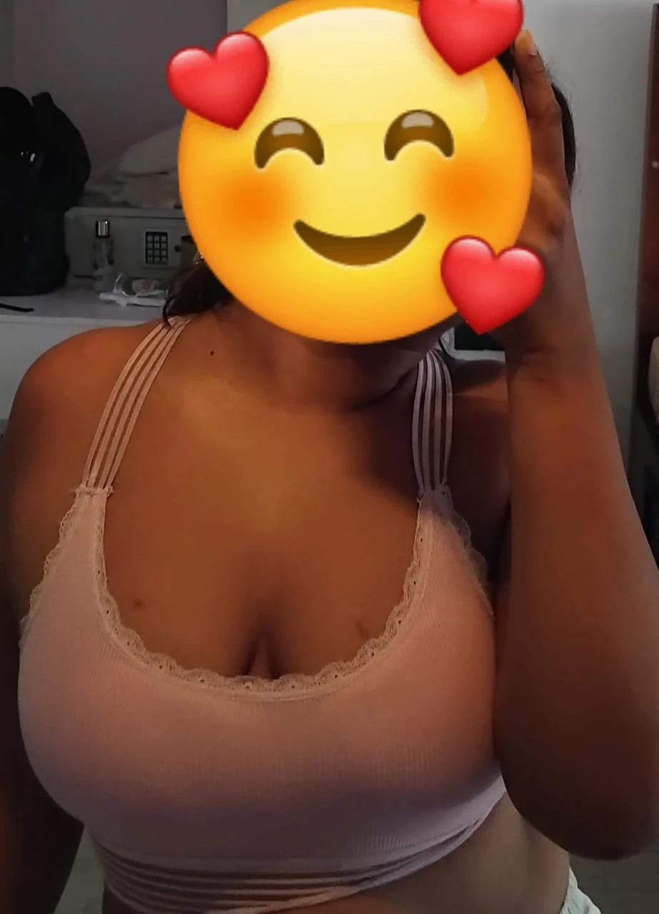 Shandra, the Chubby Beauty – Sri Lankan escort in Colombo — 3 / 6