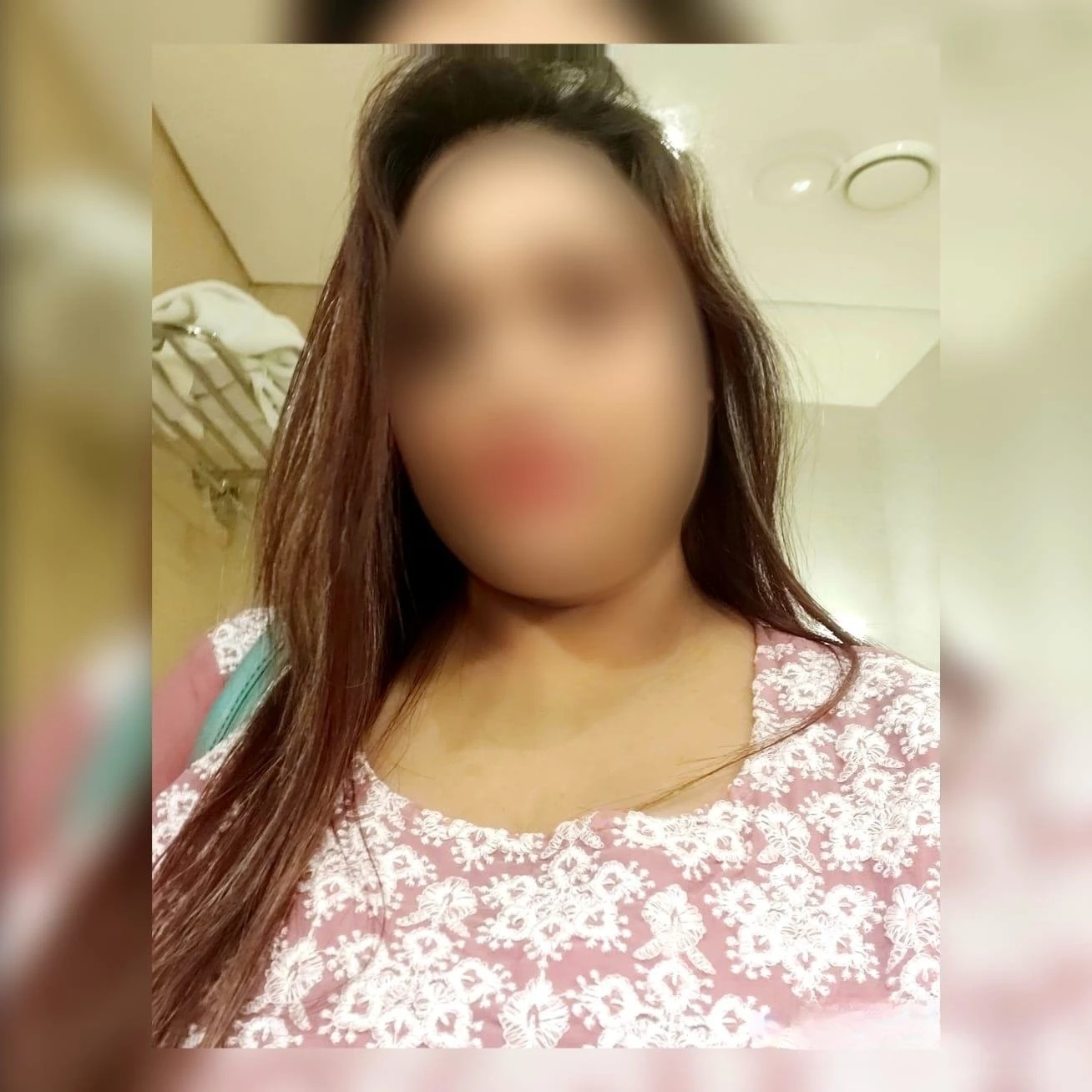 ✿𝑺𝒂𝒏𝒂๛٭Escort & Ғᴜɴ ᴇxᴄɪᴛɪɴɢ ᴄᴀᴍsʜᴏᴡ – Indian escort in Kolkata — 4 / 5