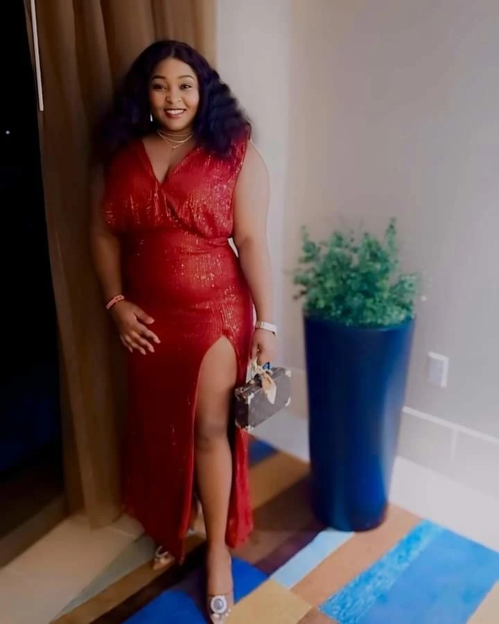 Big Mama – Ugandan adult performer in Beirut — 3 / 5