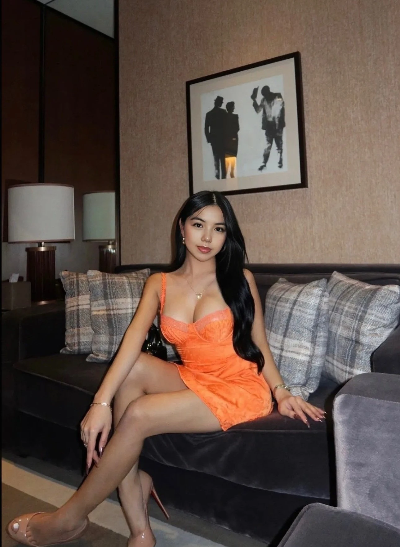 Aki – South Korean escort in Mumbai — 2 / 4