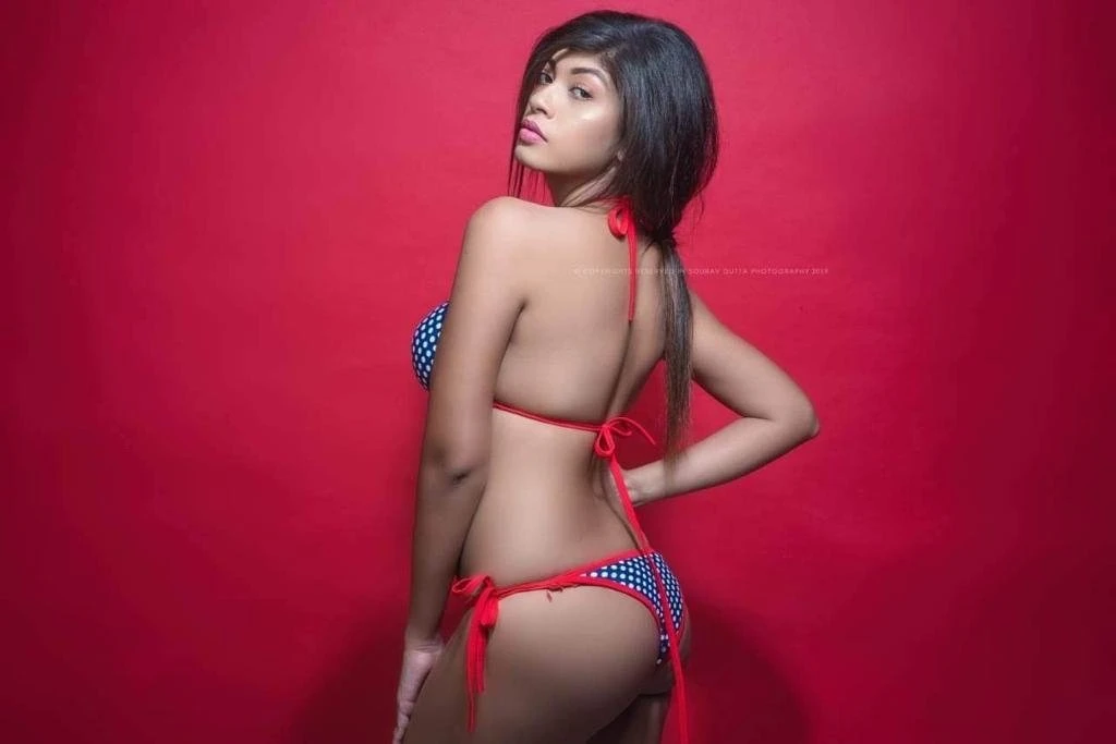 Cam Service Only – Indian escort in New Delhi — 4 / 5