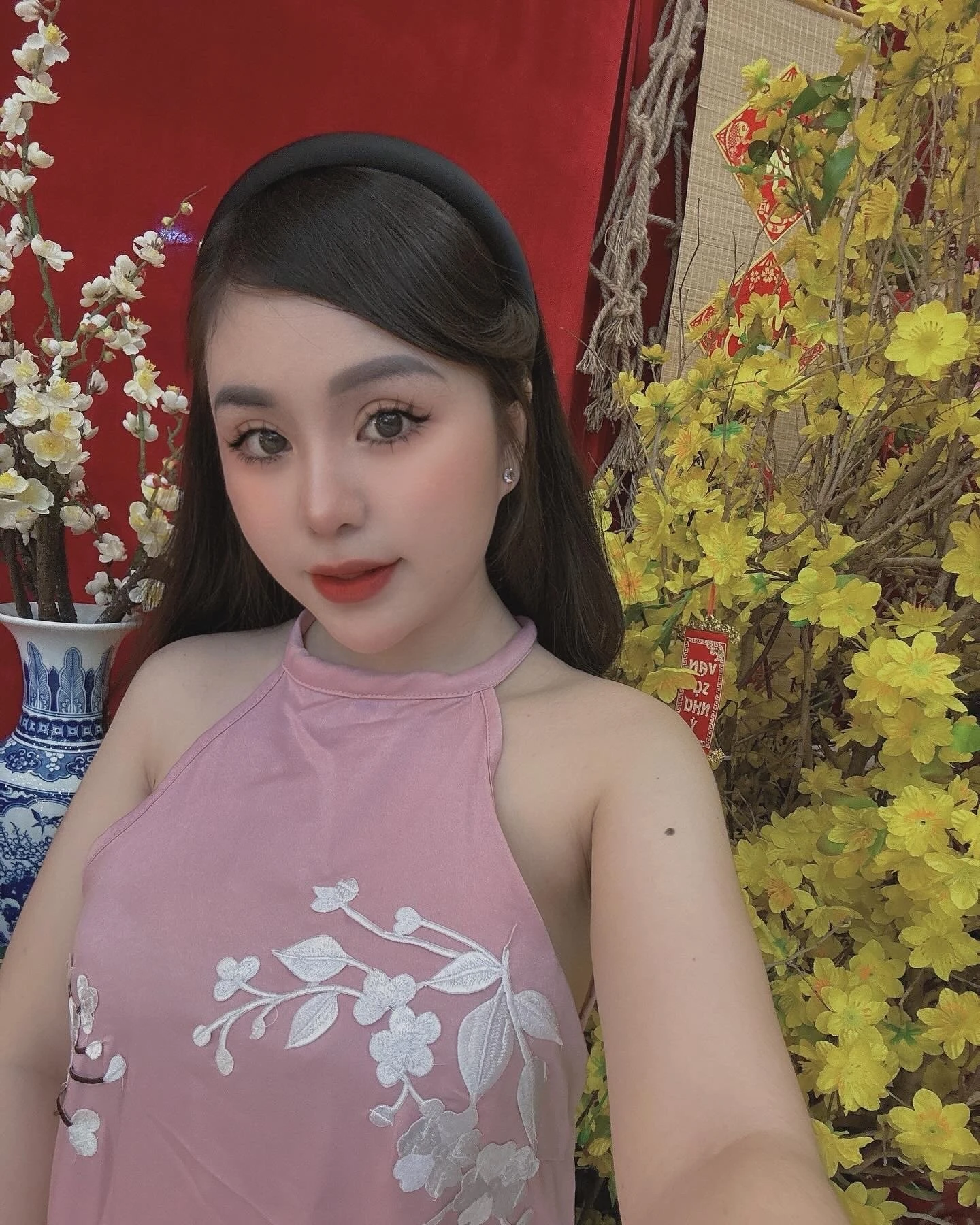Ruby District 1- Cute Sexy – Vietnamese escort in Ho Chi Minh City — 14 / 31