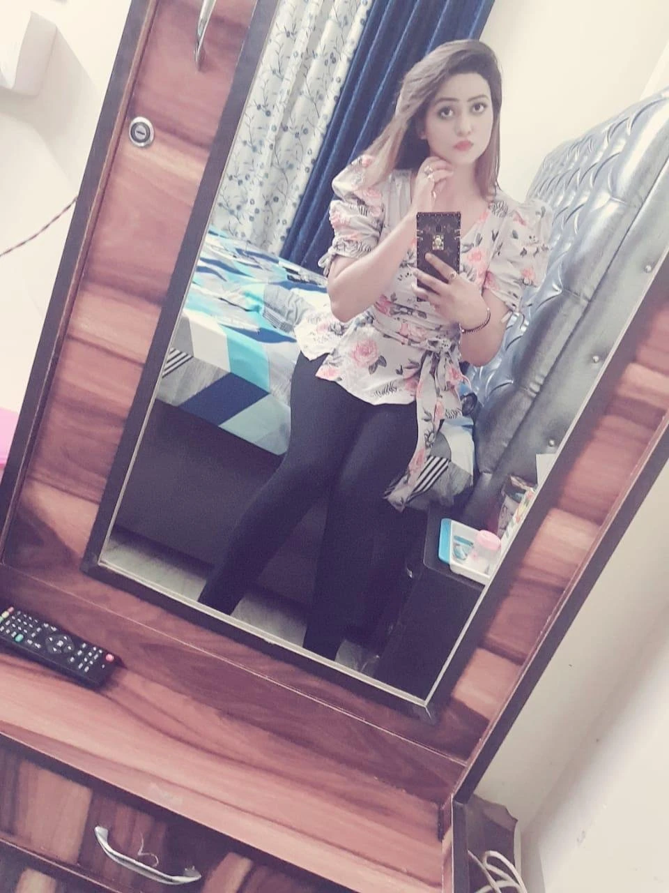 Rupa Singh – Indian escort in Mumbai — 2 / 3