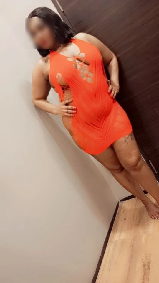 Linda, From South Africa – South African escort in Mumbai — 1 / 2