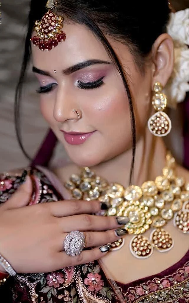 Sanjana Sharma – Indian escort in Hyderabad — 20 / 24