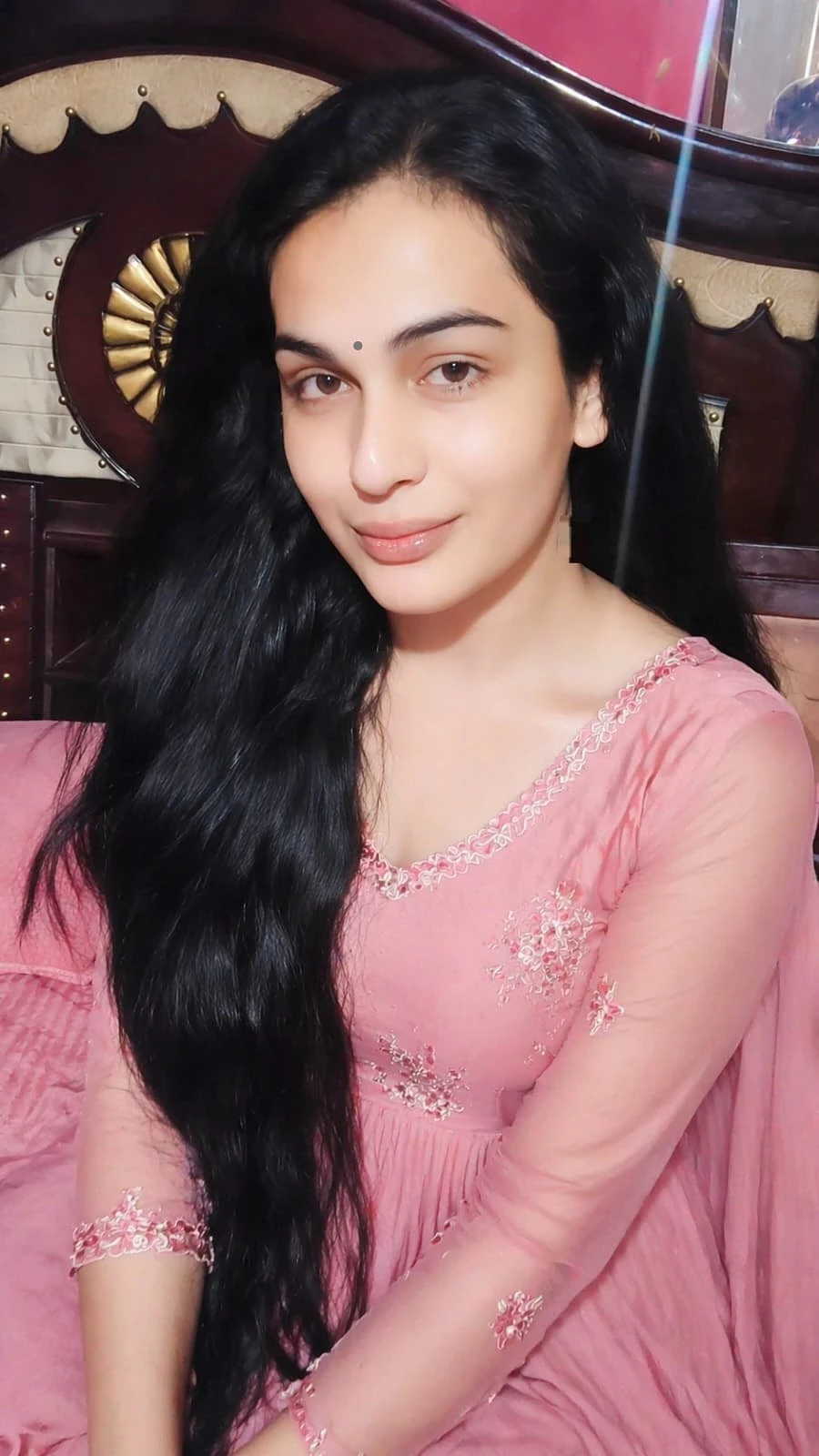 Himaa – Indian escort in Hyderabad — 4 / 5