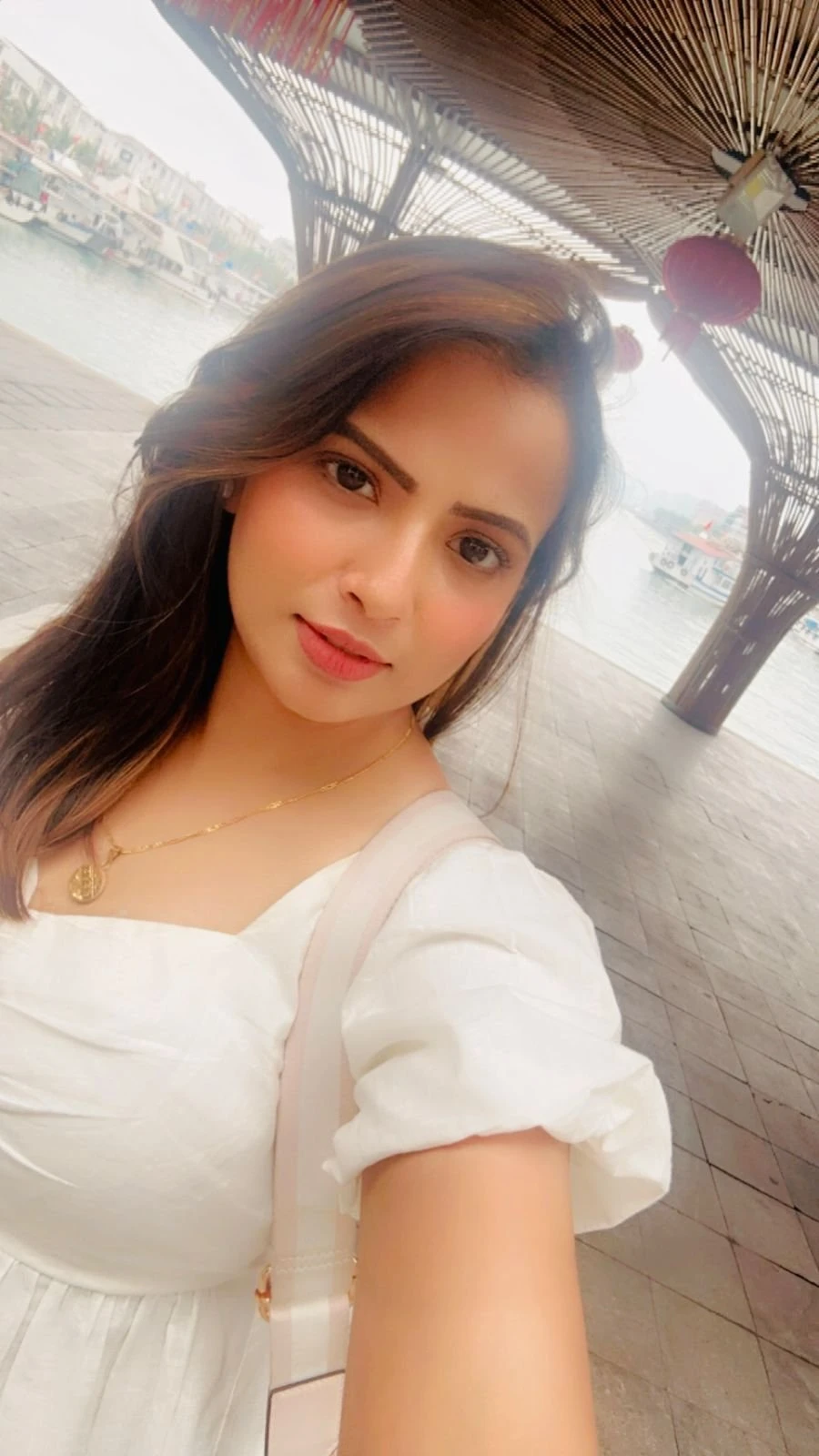 Kajal Cash on Delivery – Indian escort agency in Hyderabad — 5 / 14
