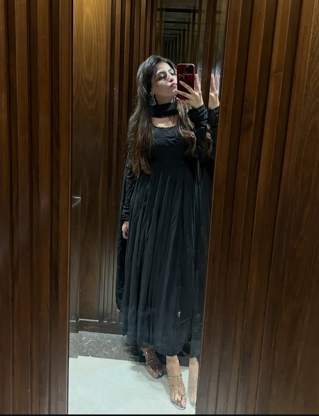 Independent Escort Nude Cam/real Meet – Indian escort in Noida — 4 / 5