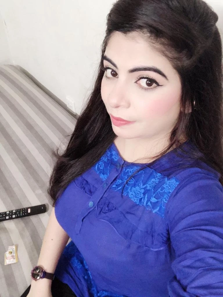 Nomi Escorts in Karachi – Pakistani escort in Karāchi — 4 / 5