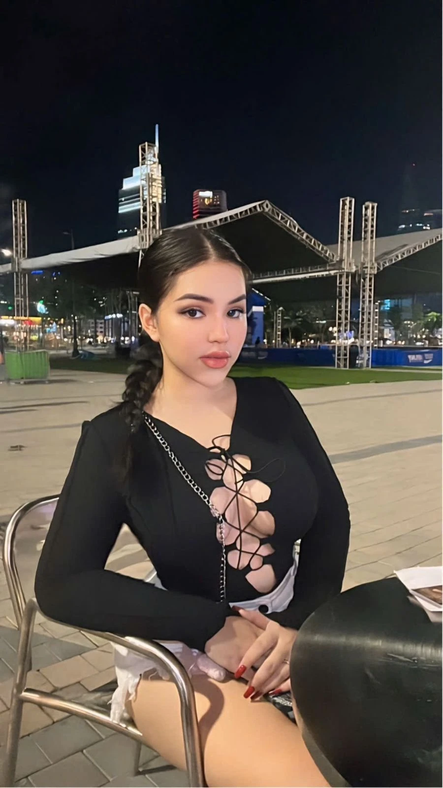 vy vy – Vietnamese escort in Ho Chi Minh City — 18 / 20