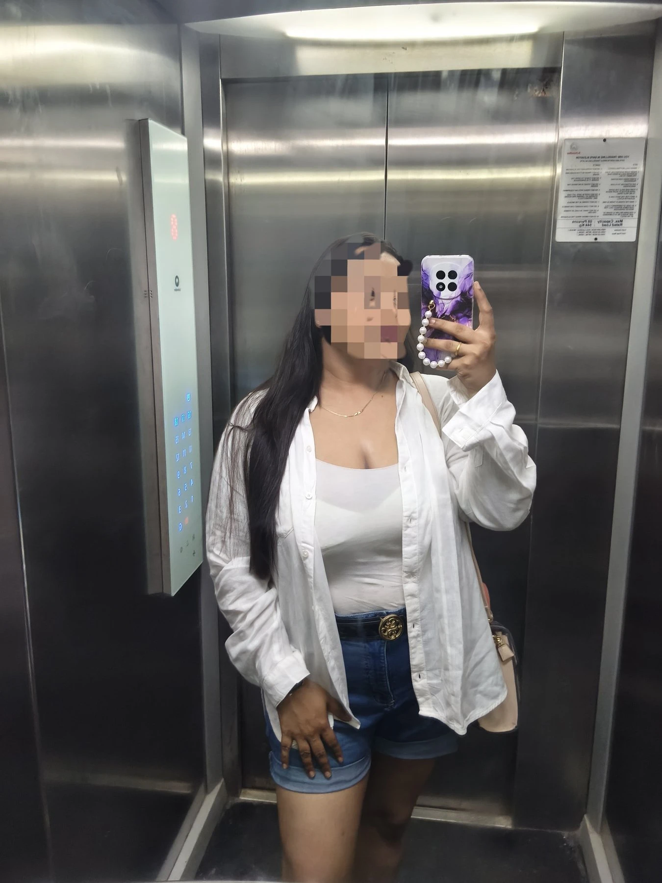 Busty Meher – Indian escort in Mumbai — 3 / 9