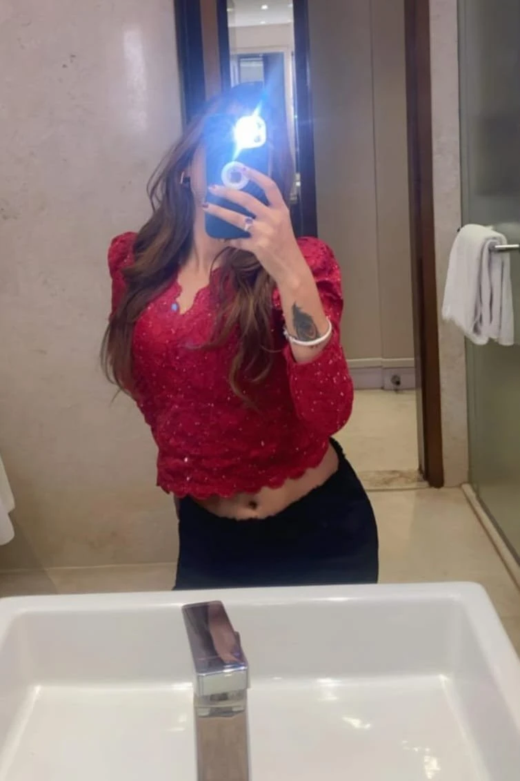 LET ME BRING UR FANTASIES TO LIFE GFE EX – Indian escort in Mumbai — 1 / 9