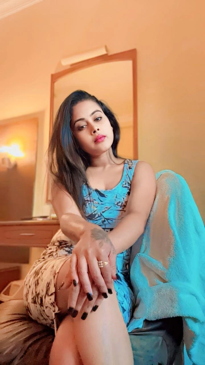 Meet Myself Sanjana Singh – Indian escort in Indore — 2 / 4
