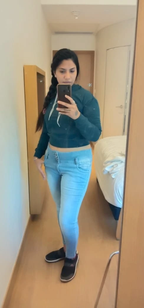 Pari – Indian escort in Mumbai — 1 / 4