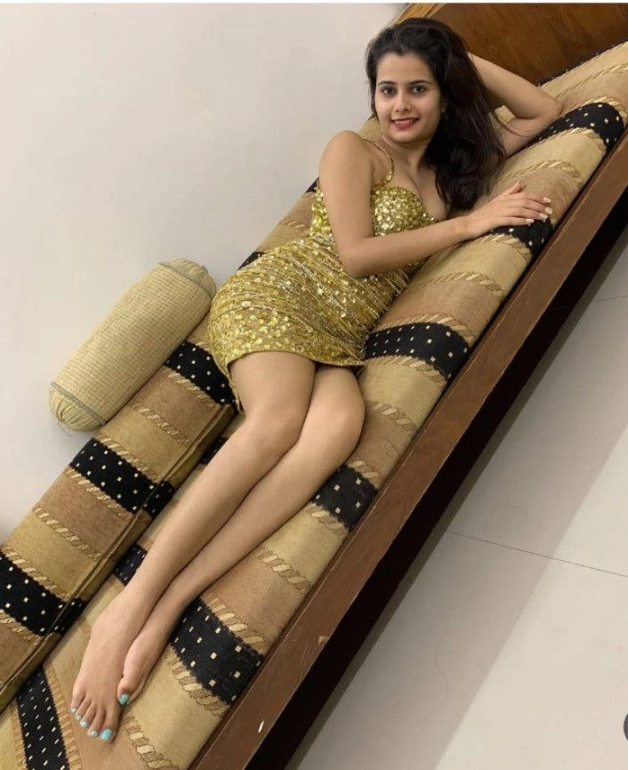 Riya Varma – Indian escort in Visakhapatnam — 3 / 4