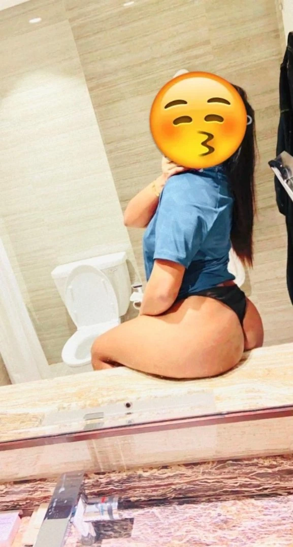 Ranshi Wikramarachchi – Sri Lankan escort in Colombo — 2 / 6
