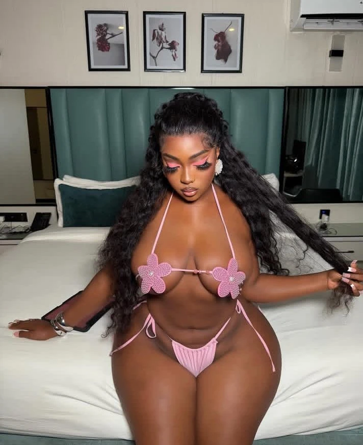 Kelly – Ugandan escort in Erbil — 4 / 5