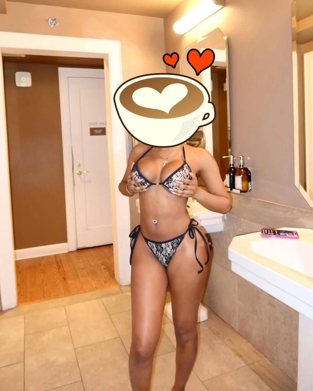 CHARLOTTE JUST LANDED FROM SAKINAKA – Ethiopian escort in Mumbai — 2 / 3