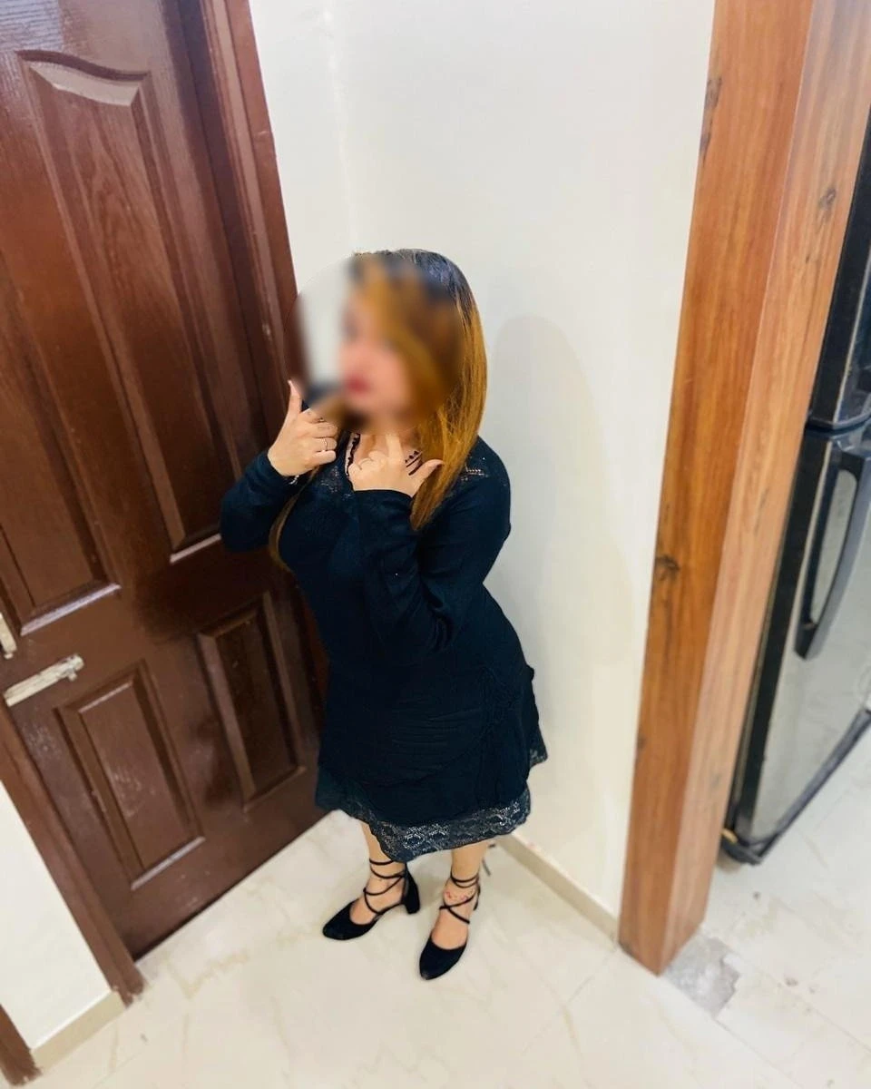 Ragini Sharma – Indian escort in Noida — 2 / 7