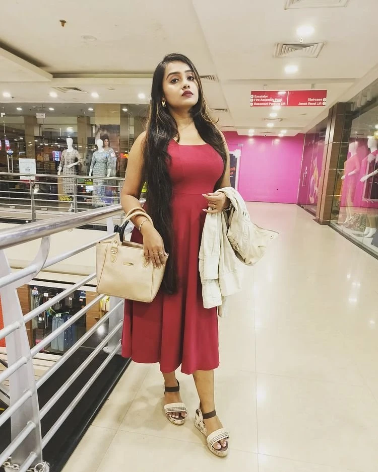Saniya Best Cam With Real Meet Available – Indian escort in Pune — 1 / 4