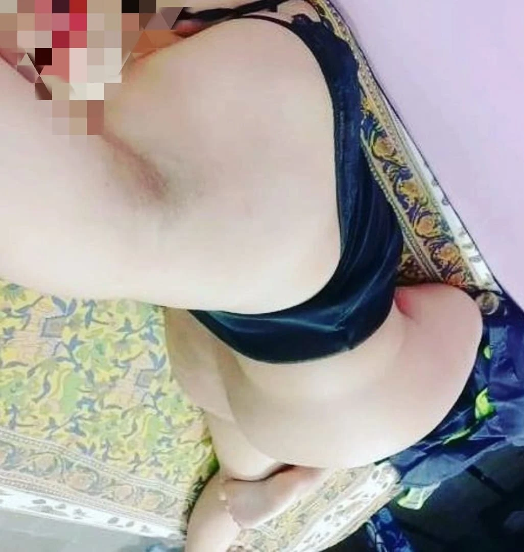 Only cam show – Indian escort in Kolkata — 4 / 5