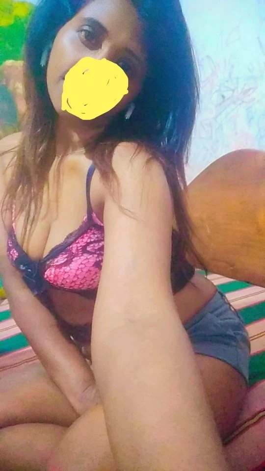 Live com pooja – Sri Lankan escort in Colombo — 3 / 4