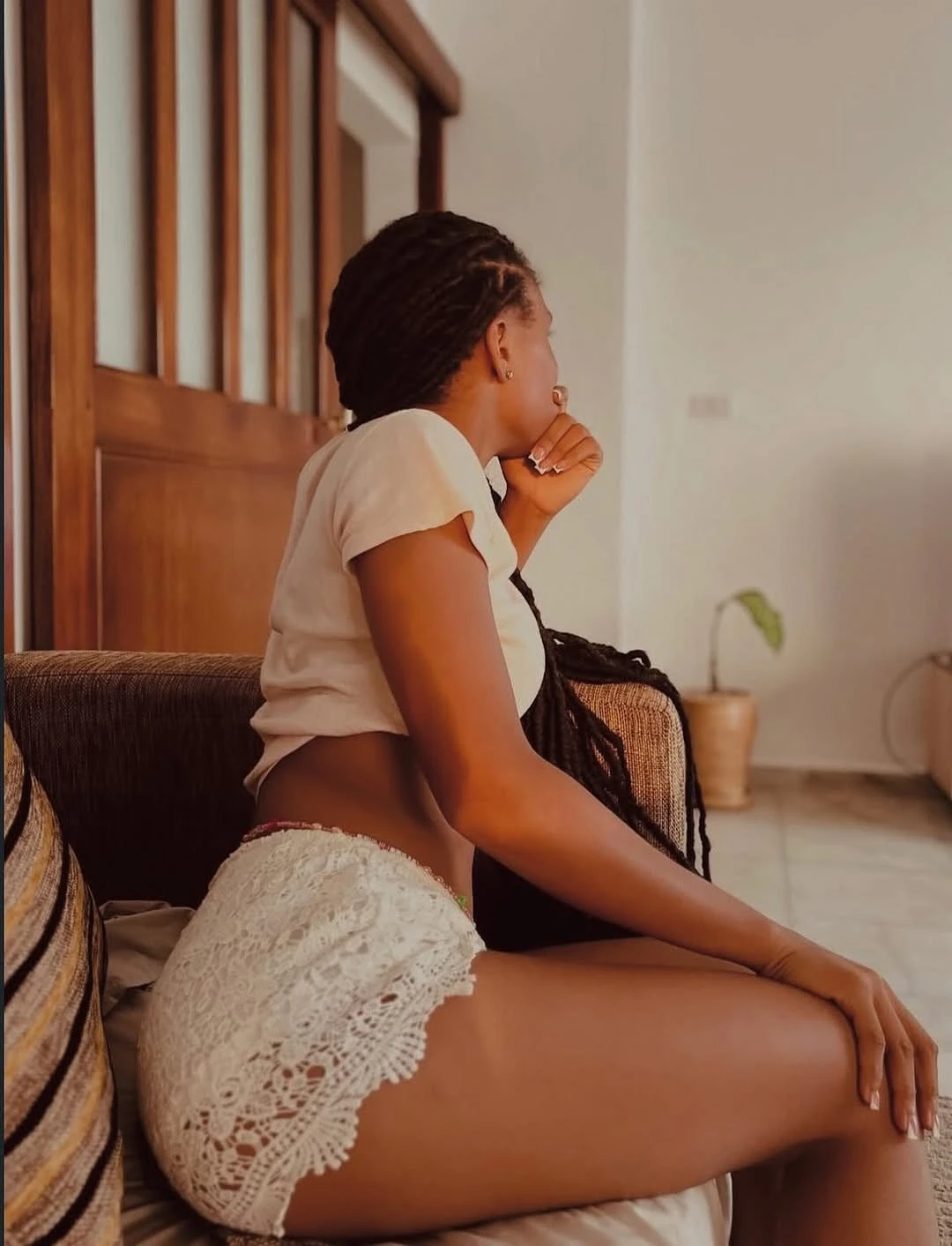 Amari – Beninese escort in N'Djamena — 5 / 7