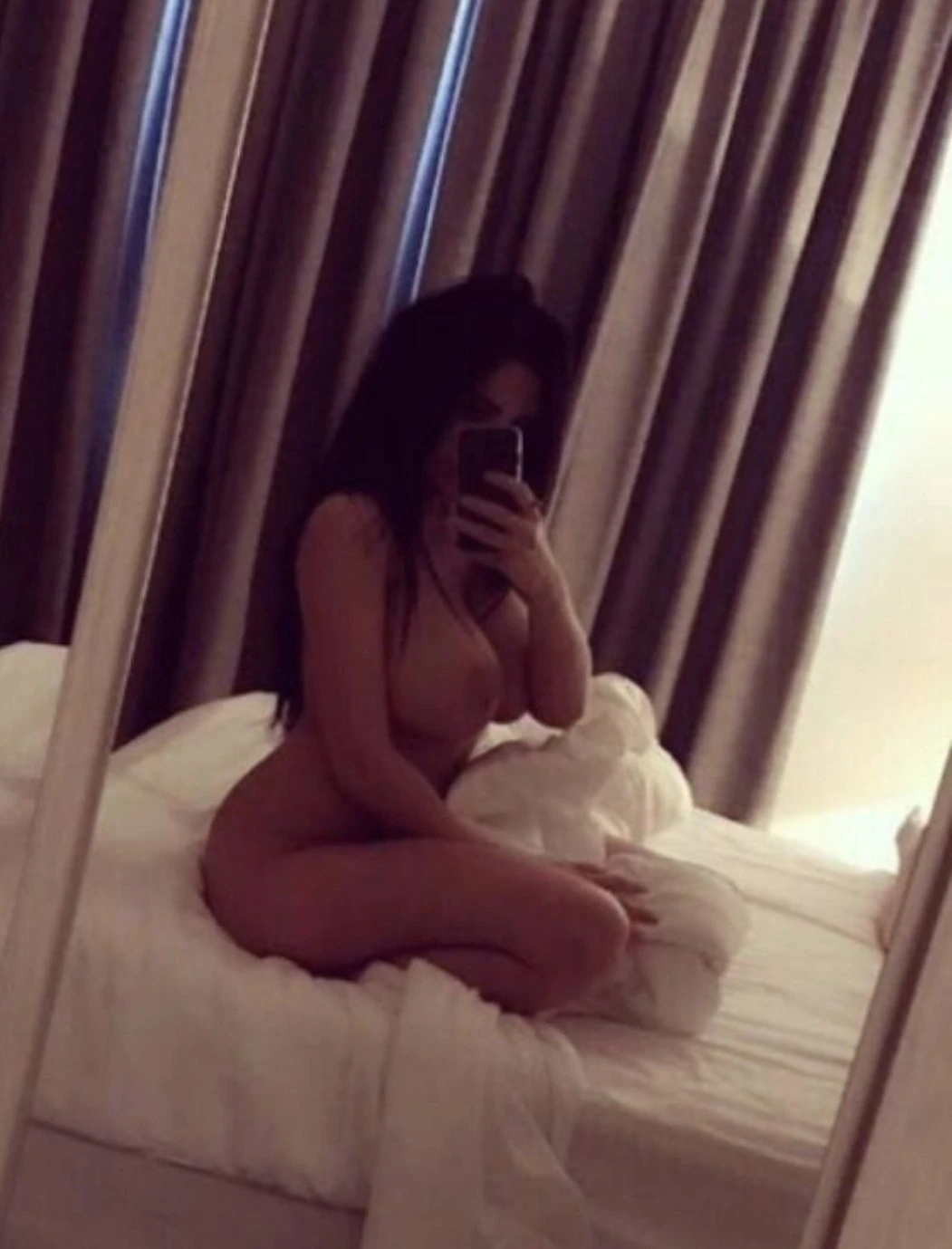 Youmna – Syrian escort in Beirut — 5 / 6