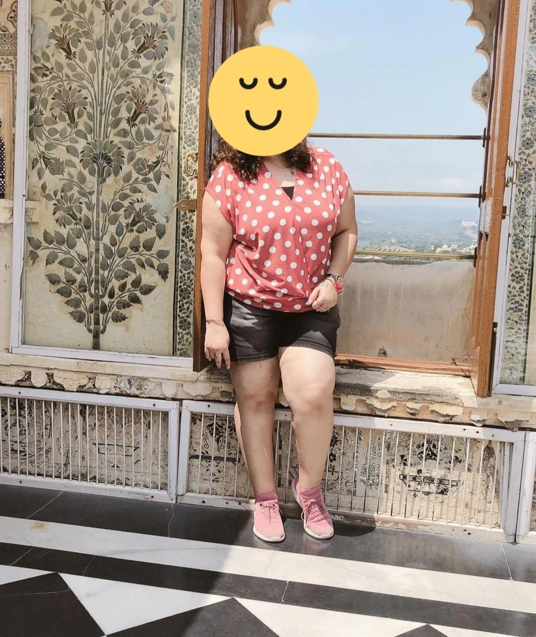 Farha – Indian escort in Mumbai — 2 / 9