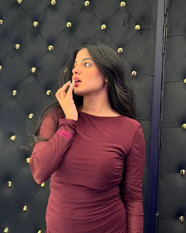 Akshita Doorstep Incall Hot Services – Indian escort in Da Nang — 2 / 5