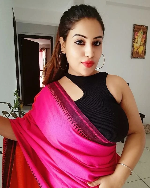 Pooja Escort Service College Girls – Indian escort in Pune — 1 / 4
