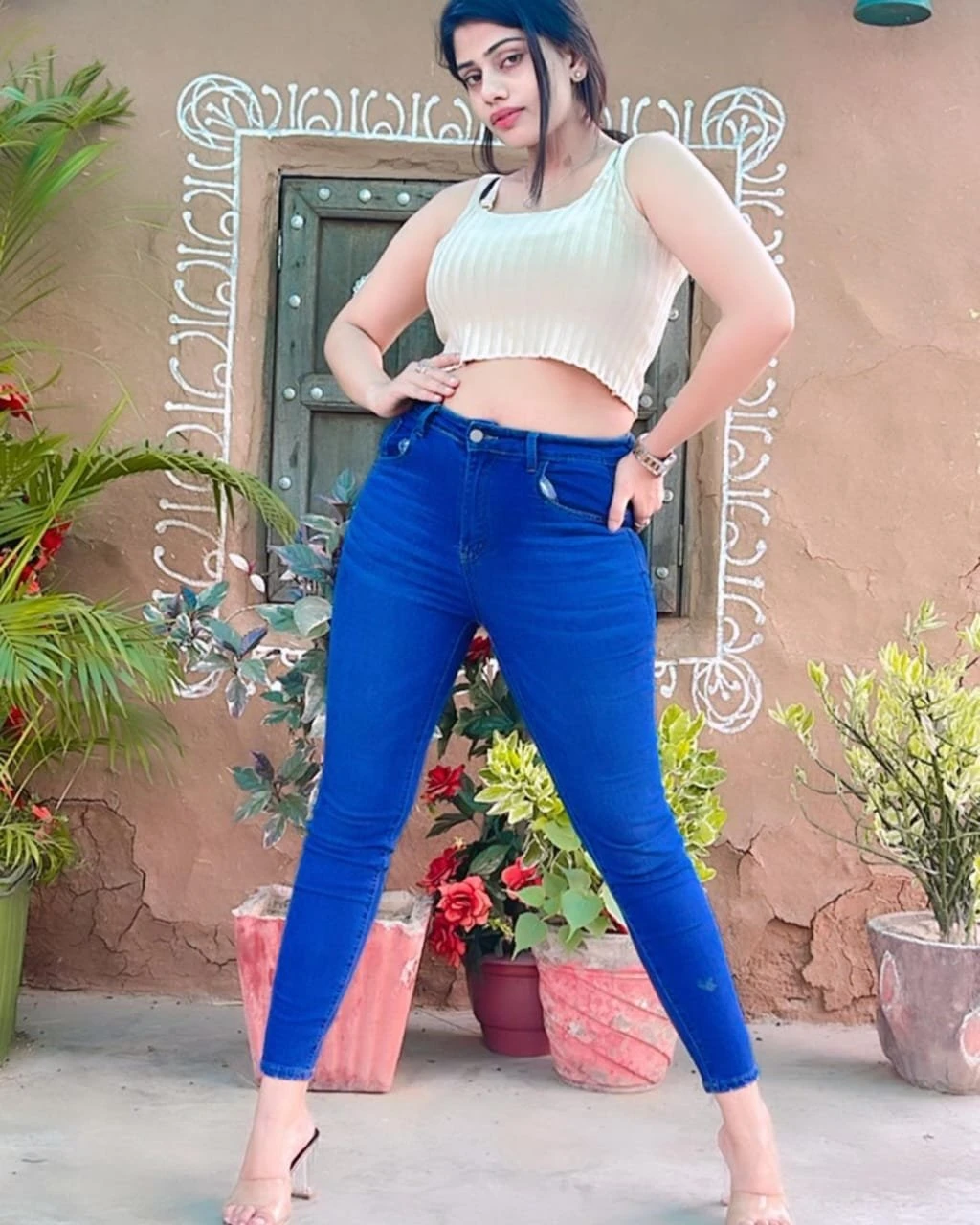 Asha Cam Show and real Meet – Indian escort in Hyderabad — 3 / 4