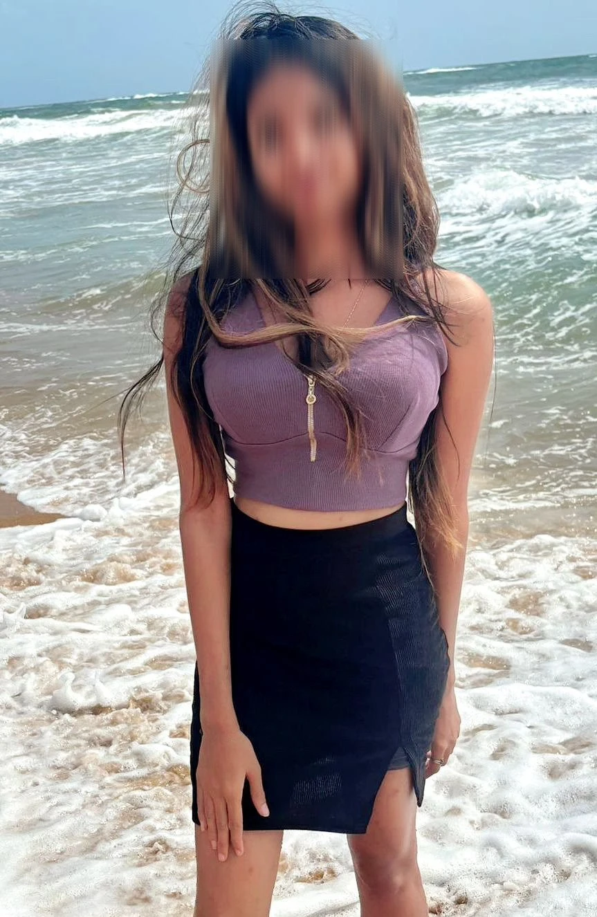 Light Weight Slim Teen Girl Part Time – Sri Lankan escort in Colombo — 2 / 4
