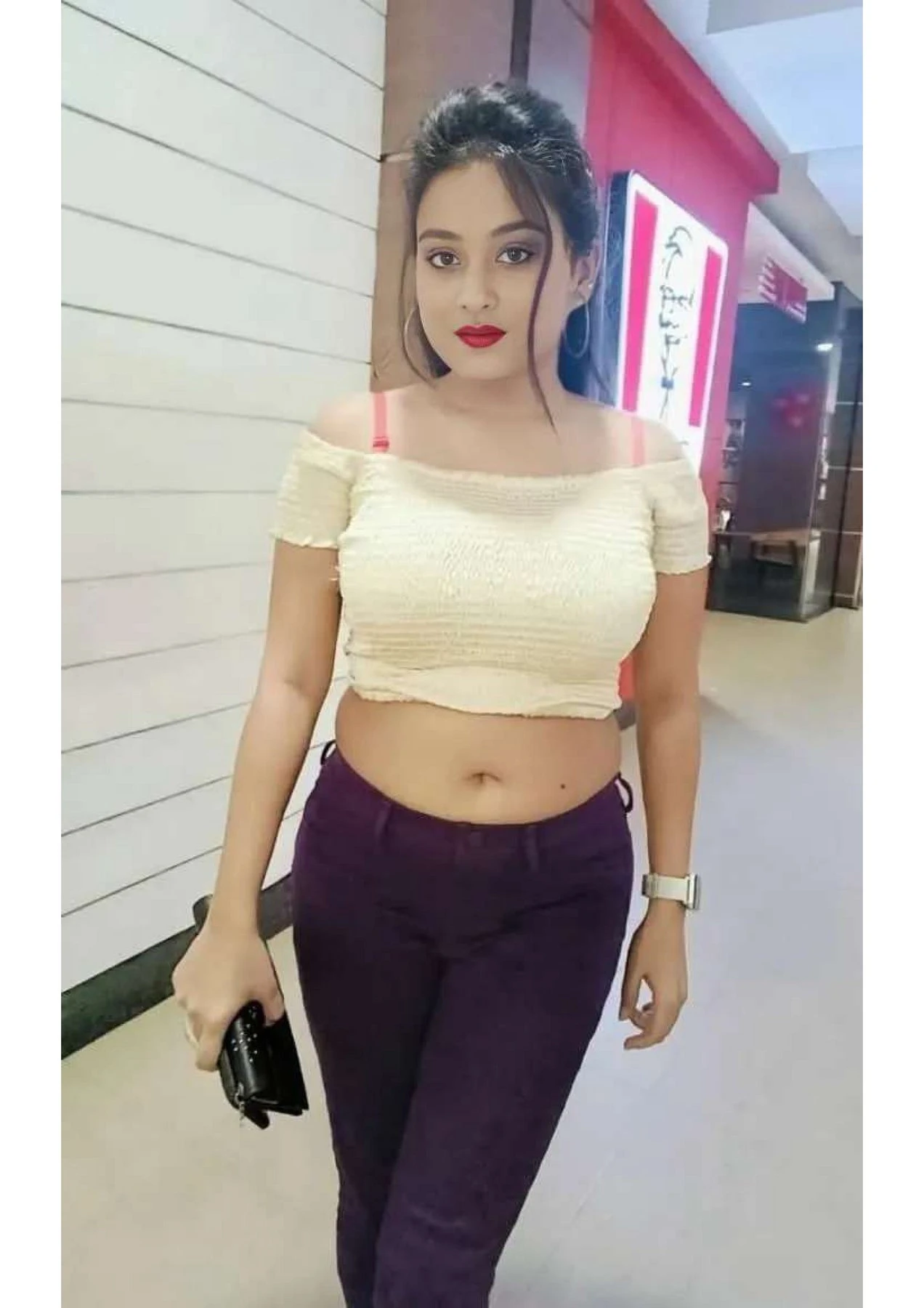 FULL CASH PAYMENT AVAILABLE PRIYA – Indian escort in Kolkata — 2 / 12
