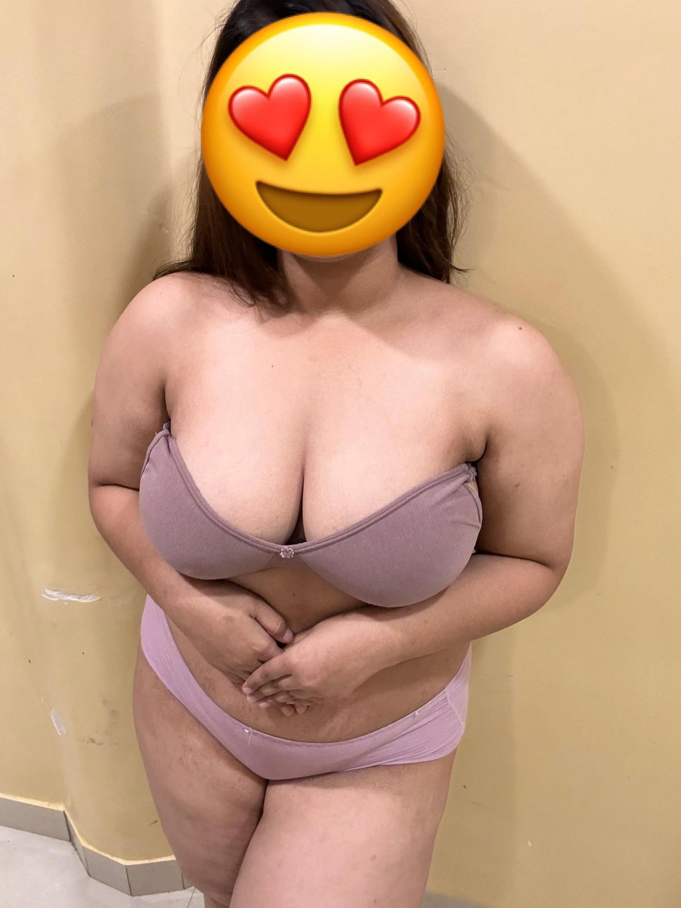 Jeenu 22yrs Independent – Indian escort in Mumbai — 2 / 6