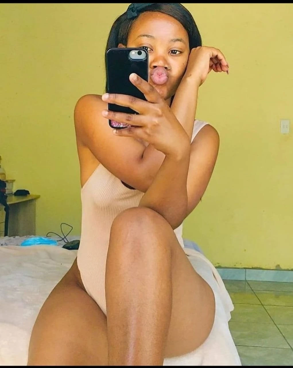 Sugar – South African escort in Beirut — 3 / 5