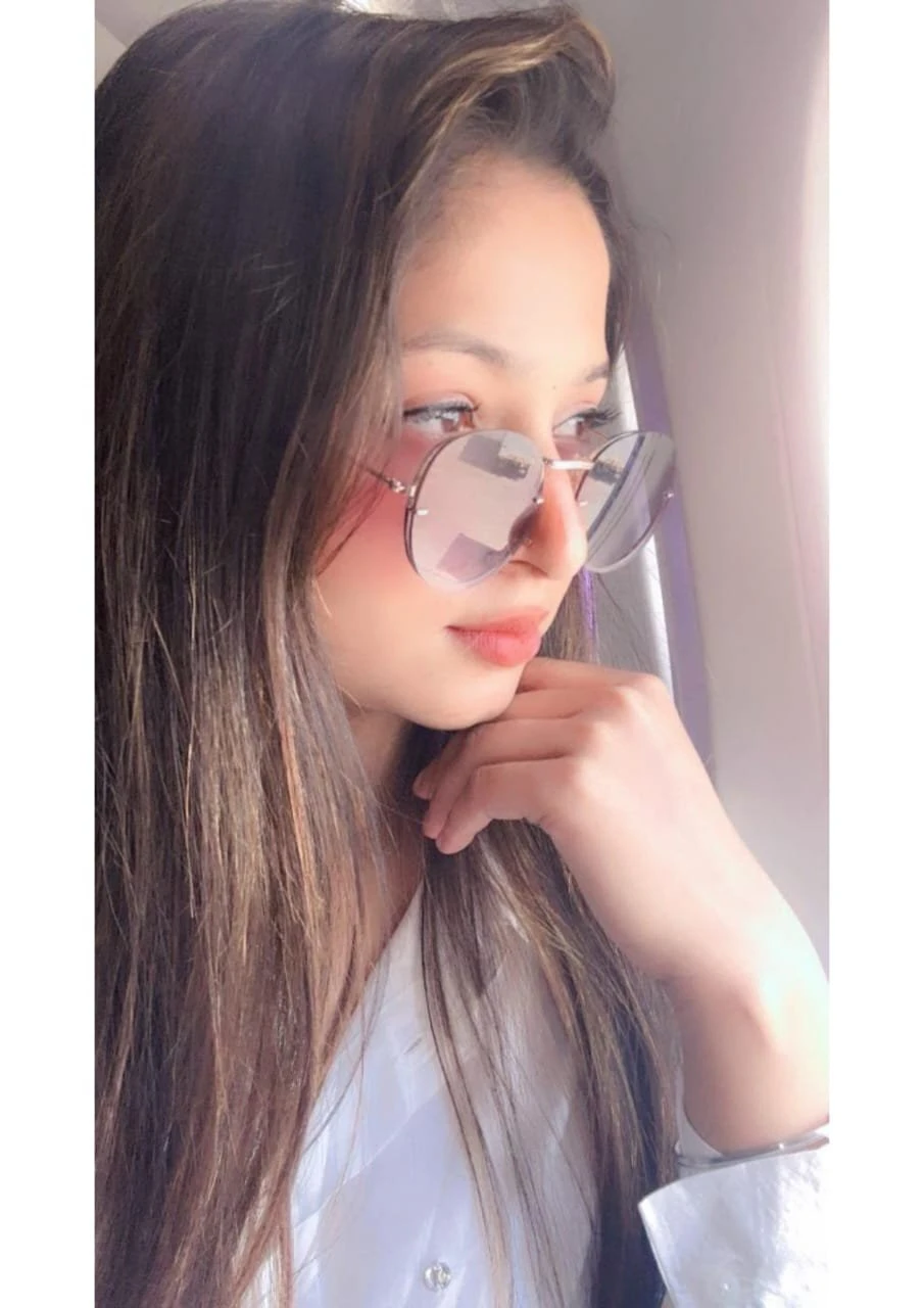 Annu Independent Naughty Call Girl – Indian escort in Mumbai — 3 / 5