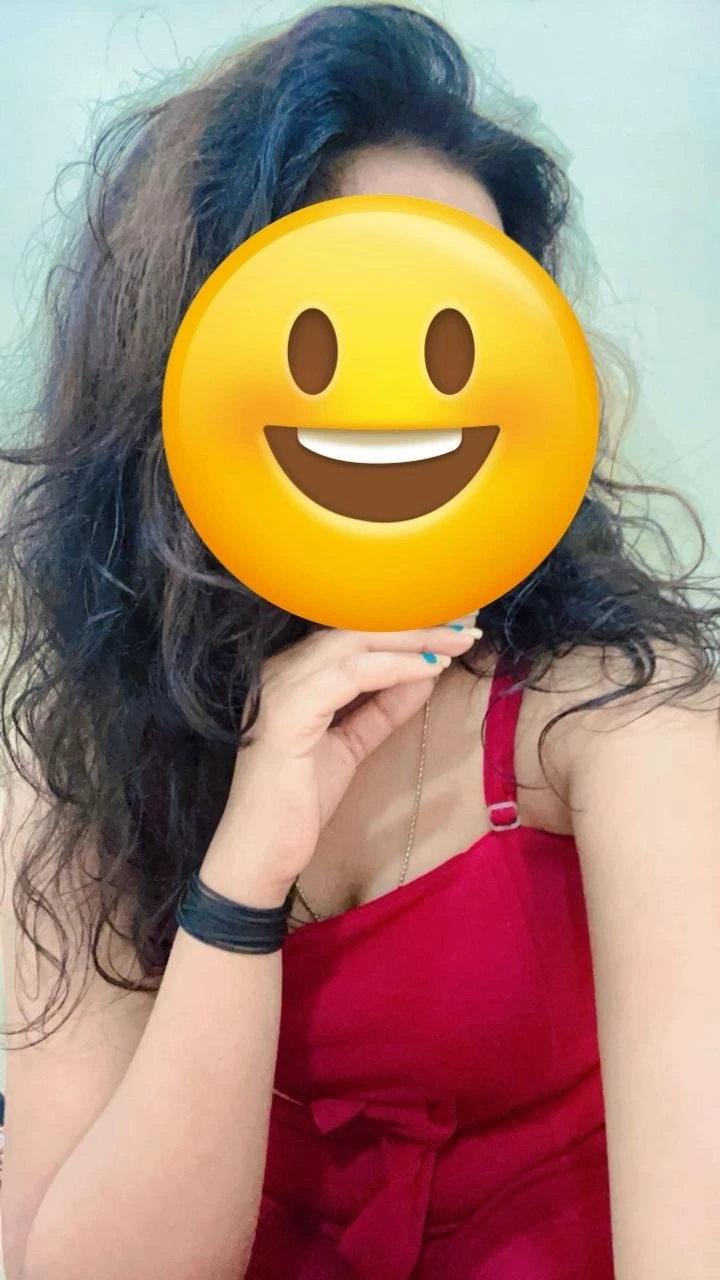 Kanika for Real Meet and Cam – Indian escort in New Delhi — 7 / 8