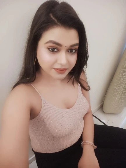 Nilima Escorts Service – Indian escort in Hyderabad — 3 / 5