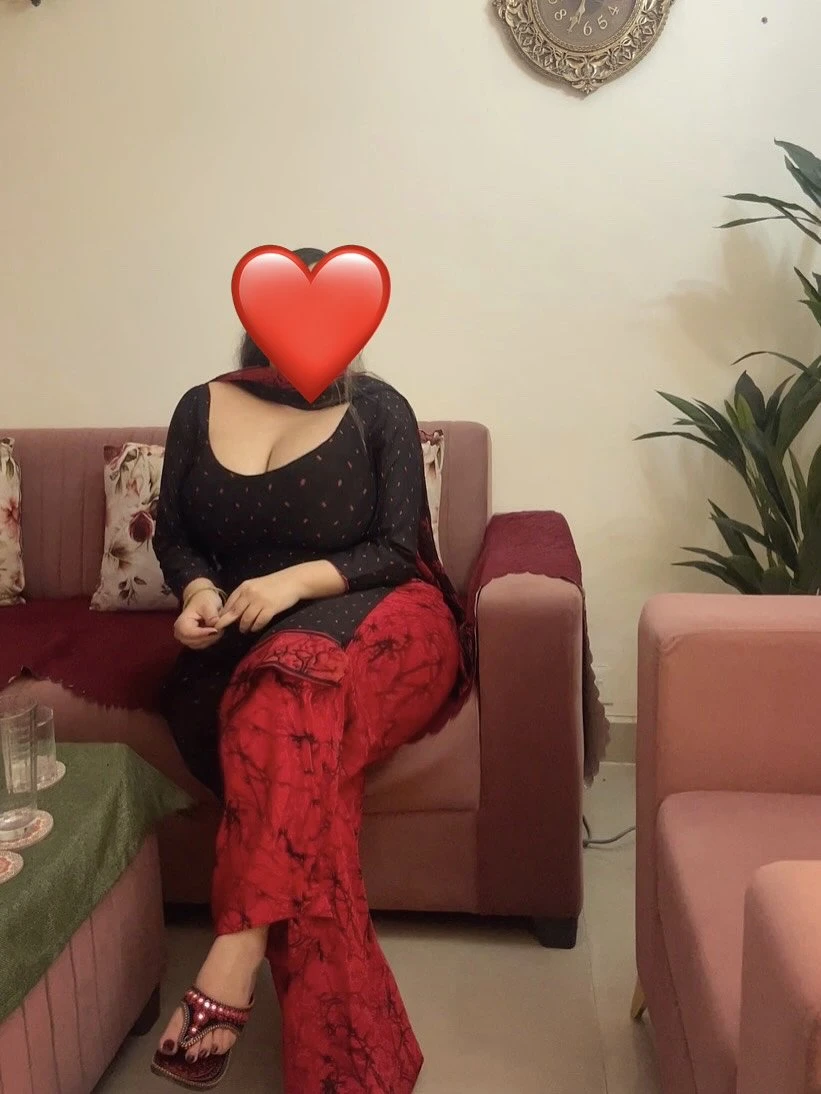 Aisha Anal Queen & Cam – Indian escort in Mumbai — 4 / 10