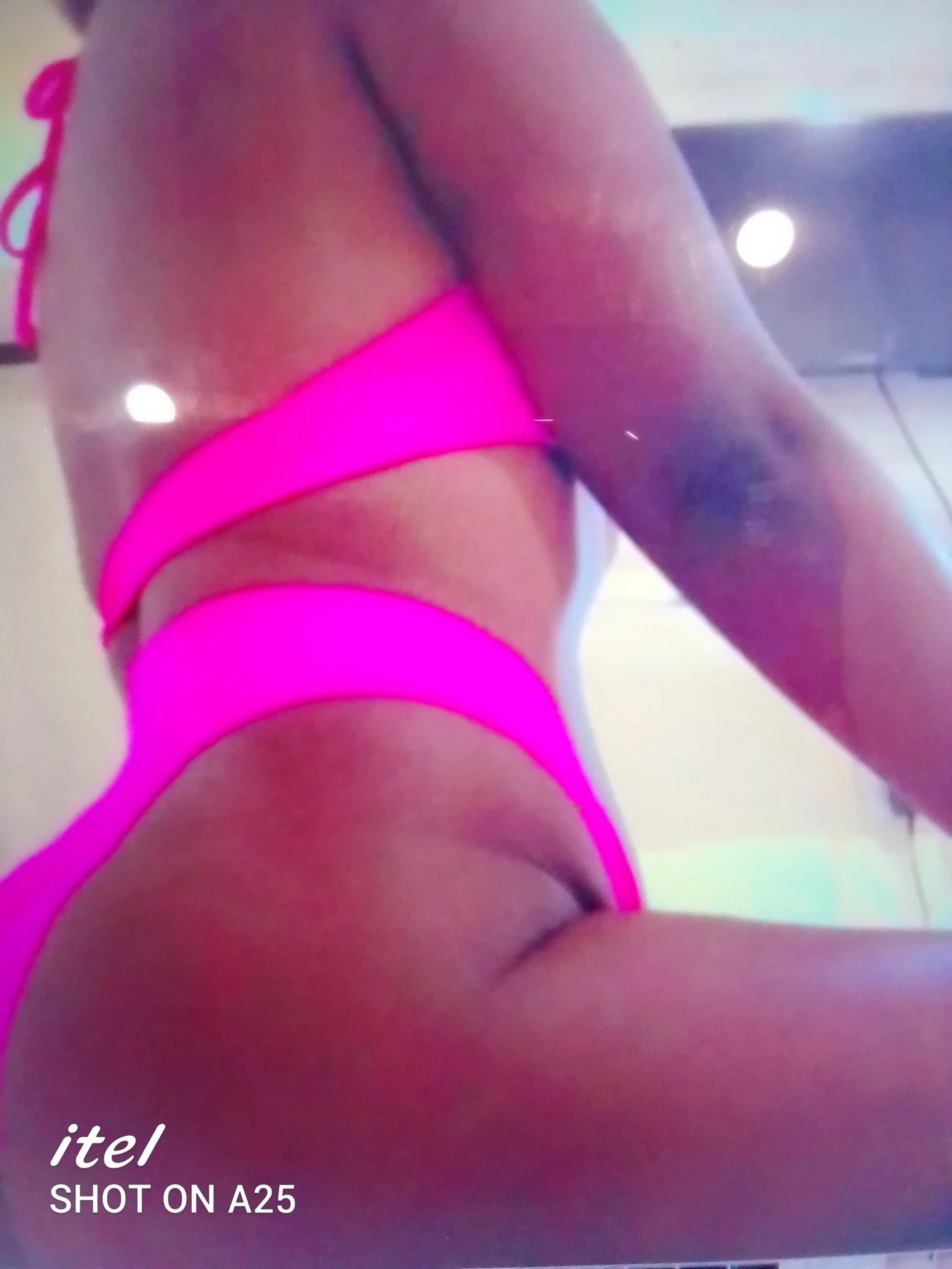 Melo – South African escort in Mumbai — 2 / 3